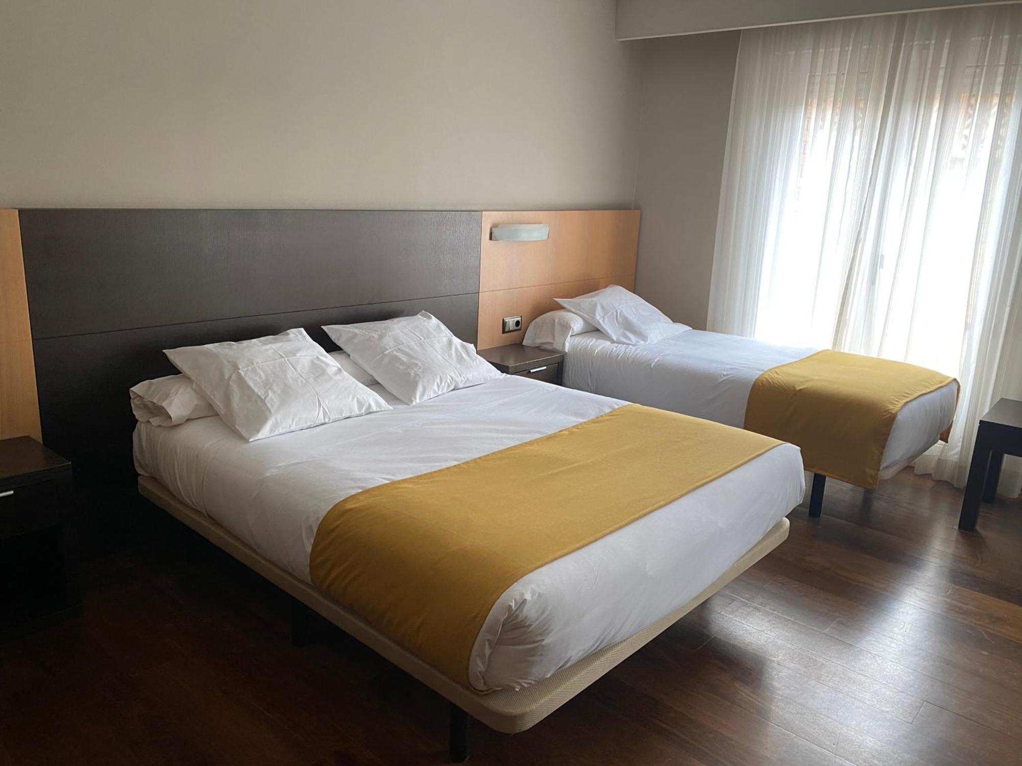 Hotel Rios San Adrián Esterno foto